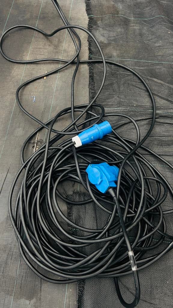 ProPlus 20 meter haakse CEE verlengkabel, Ophalen, Zo goed als nieuw