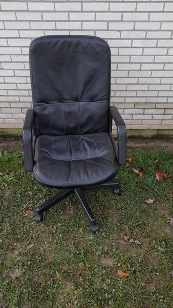 Fauteuil bureau disponible aux enchères