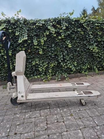crown , wegende transpallet , pompkar beschikbaar voor biedingen