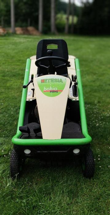 Tracteur tondeuse ETESIA MBHE2  disponible aux enchères