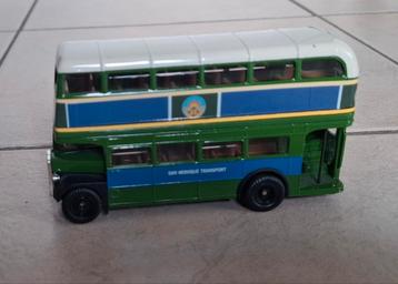 James Bond bus Corgi film 'Live and let die' beschikbaar voor biedingen