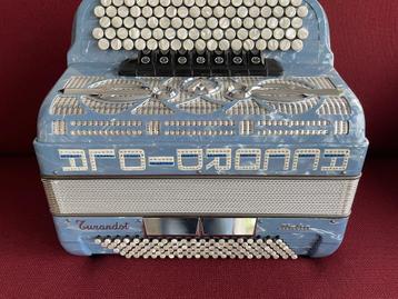Z.g.a.n. Accordiola Turandot accordeon . 4 korig . DO3. beschikbaar voor biedingen