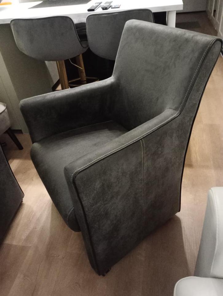 Beau salon, chaises de salle à manger de luxe, microfibre, Maison & Meubles, Chaises, Comme neuf, Quatre, Autres matériaux, Gris