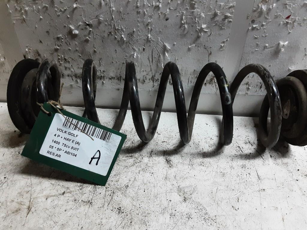 SCHROEFVEER ACHTER Volkswagen Golf V (1K1) (02-2001/12-2010), Gebruikt, Volkswagen, Mevr. I. Hauben, Rue de l'Espoir 34 34
4030  GRIVEGNÉE, BE