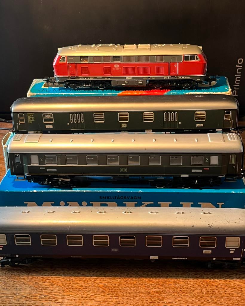 Marklin HO Lot 3075.2 + 3 voitures DB AC Analogique Top, Hobby & Loisirs créatifs, Trains miniatures | HO, Utilisé, Set de Trains