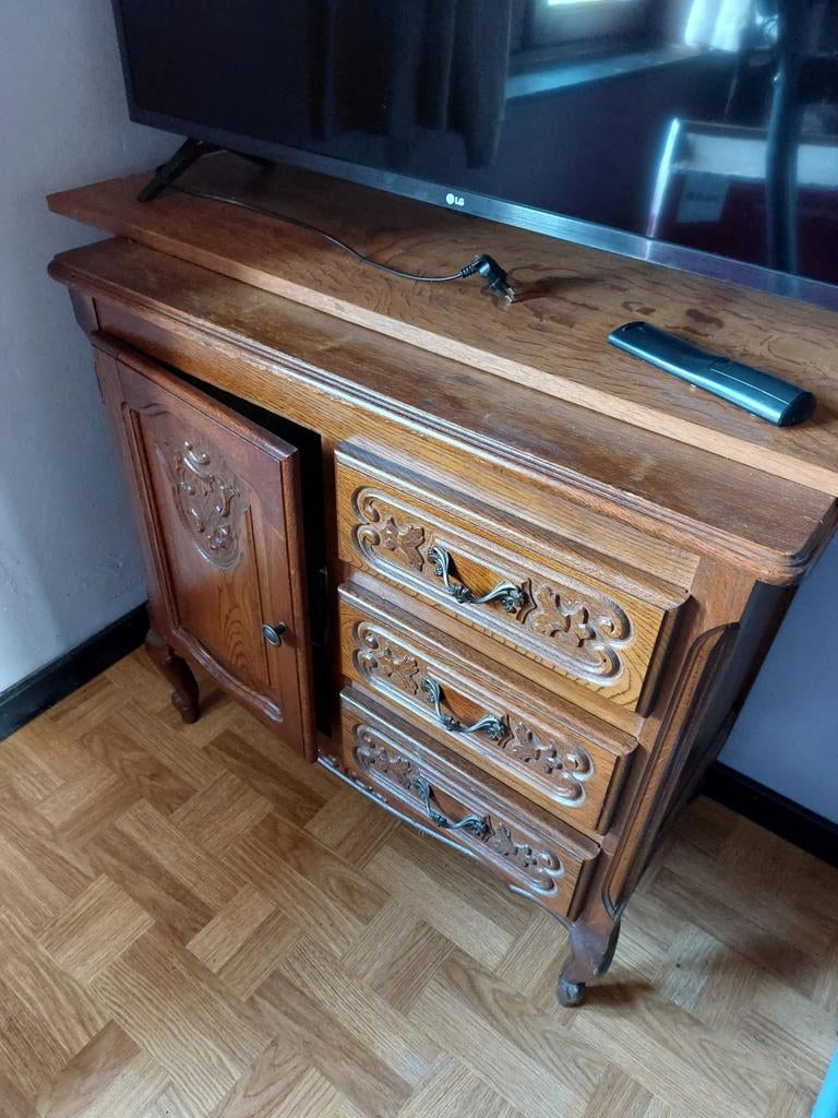 GRATIS TV kast, Ophalen