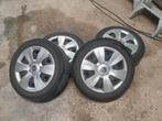Stalen velgen met winterbanden Pirelli, Ophalen, 15 inch, Winterbanden, Velg(en)