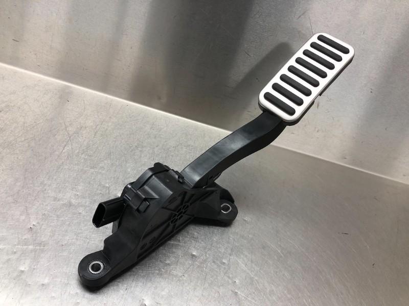 GASPEDAAL i30 Fastback (PDEBA / PEDBC) (|32700G4110|), Gebruikt, Hyundai