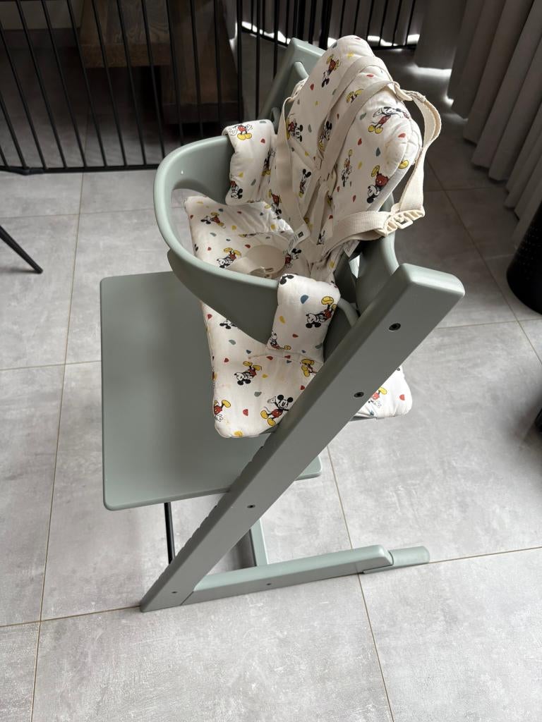 Trip Trap Glacier Green te koop!, Kinderen en Baby's, Kinderstoelen, Gebruikt, Meegroeistoel, Aanschuifbaar, Afneembaar eetblad