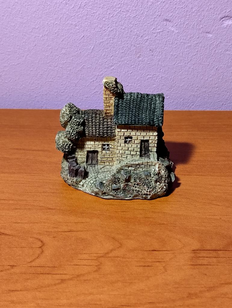 Maisonnette H 4,5cm vintage année 80-90, Enlèvement