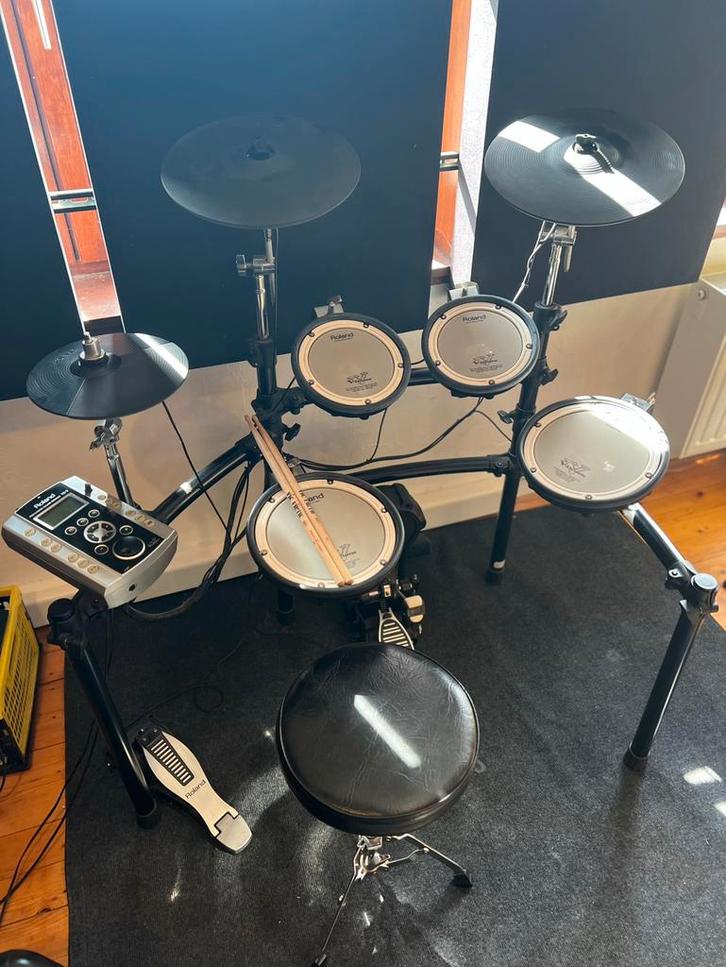 Tapis Roland TD-9 + Crashpad, Musique & Instruments, Batteries & Percussions, Utilisé, Roland, Enlèvement