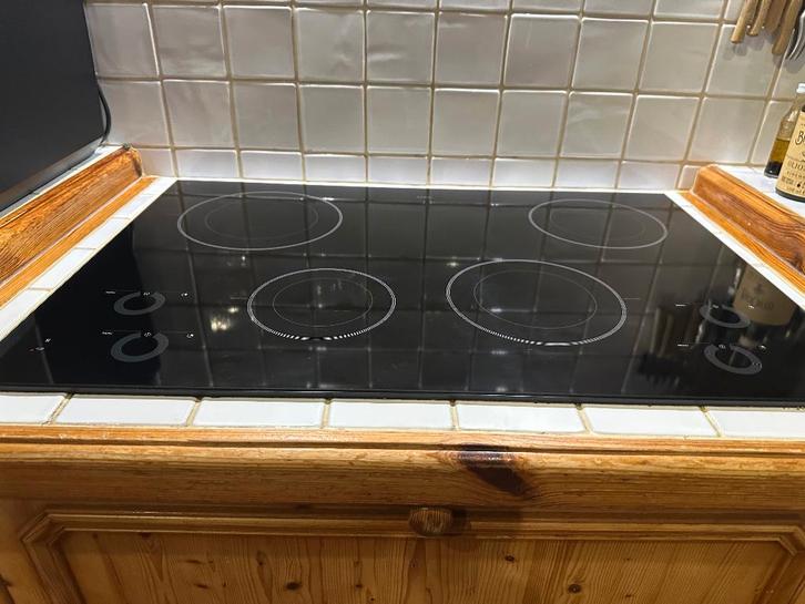 plaque de cuisson, Electroménager, Tables de cuisson, Utilisé, Encastré, 4 zones de cuisson, Enlèvement