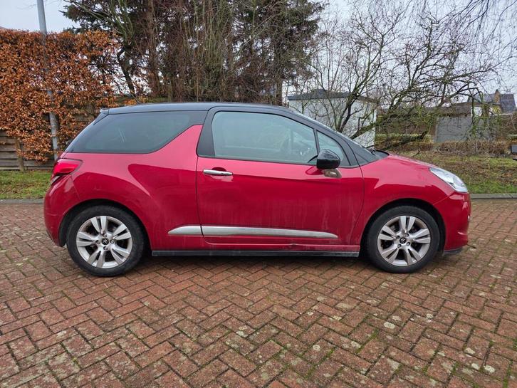 Citroën ds3 1.6 hdi 105000 km 06/2015 euro5b, Auto's, Citroën, Particulier, Te koop, DS3, ABS, Airbags, Airconditioning, Alarm