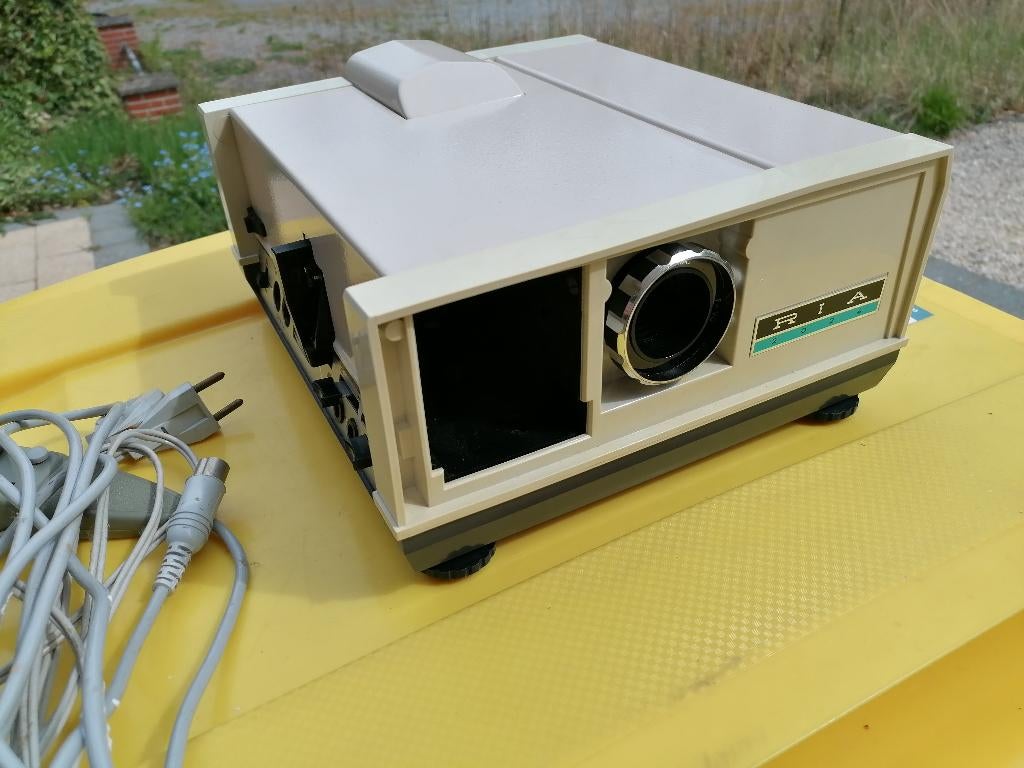 Projector Ria, Verzamelen, Ophalen, Projector