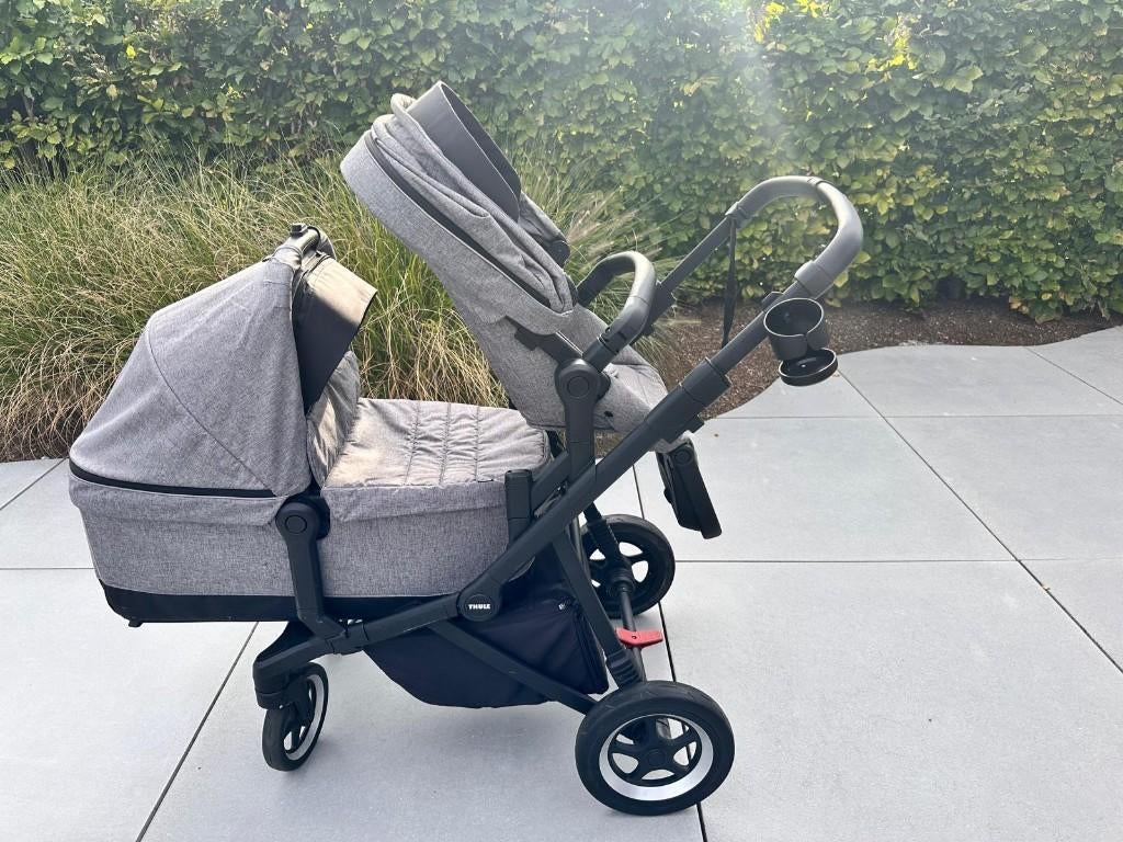 Thule sleek (Incl. reiswieg, kinderzitje en toebehoren), Kinderen en Baby's, Kinderwagens en Combinaties, Gebruikt, Kinderwagen