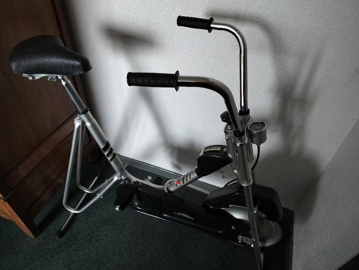 velo d'appartement, Sports & Fitness, Appareils de fitness, Comme neuf, Vélo d'appartement, Jambes, Métal, Enlèvement