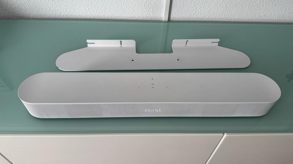 Sonos Beam wit met muurbeugel, TV, Hi-fi & Vidéo, Barres de son, Comme neuf, Enlèvement ou Envoi