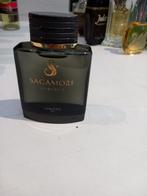 Bouteilles de parfums, Enlèvement