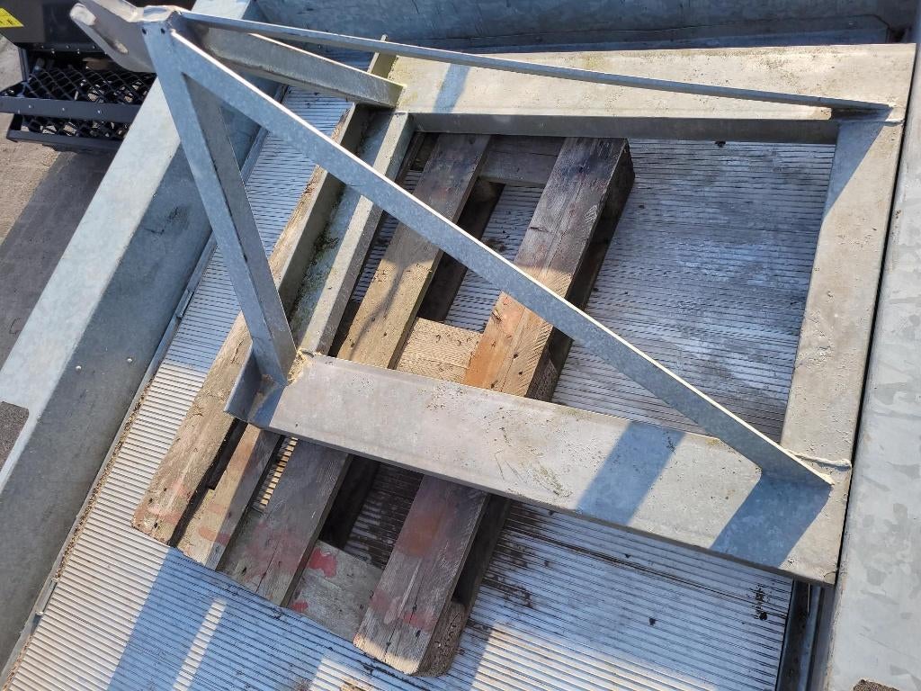 Werktuigendrager / heftruck bok gegalvaniseerd, Ophalen