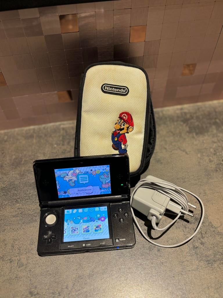 3ds +1000 games, Games en Spelcomputers, Spelcomputers | Nintendo 2DS en 3DS, Ophalen, Zo goed als nieuw, 3DS