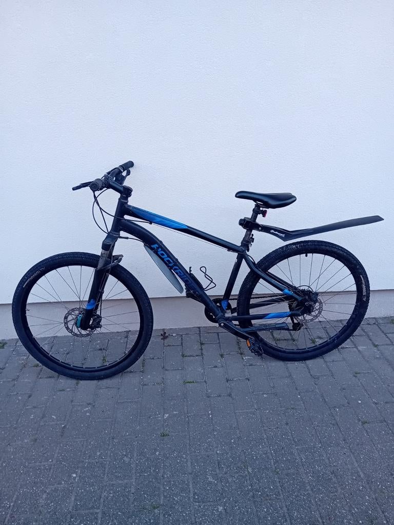 ROCKRIDER
Vélo vtt randonnee st 120 noir bleu 27,5"
4.6

Ce