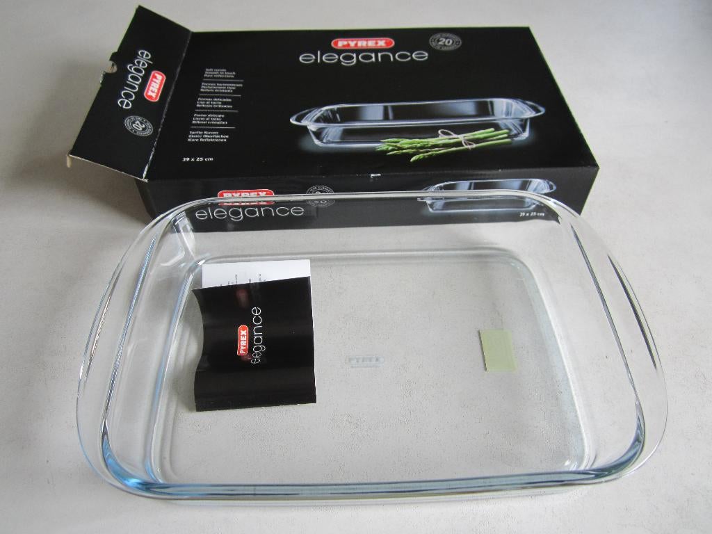 nieuwe PYREX ovenschotel, Maison & Meubles, Cuisine | Casseroles & Poêles, Enlèvement ou Envoi, Neuf, Verre, Autres types