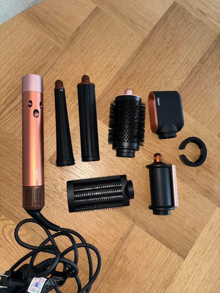 Dyson Airwrap i.d. multistyler en haardroger-Straight+Wavy, Electroménager, Équipement de Soins personnels, Enlèvement ou Envoi