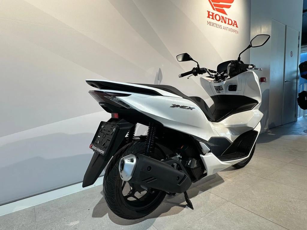 Honda PCX125 (bj 2021), Motoren, Scooter, Bedrijf, 125 cc, 11 kW of minder
