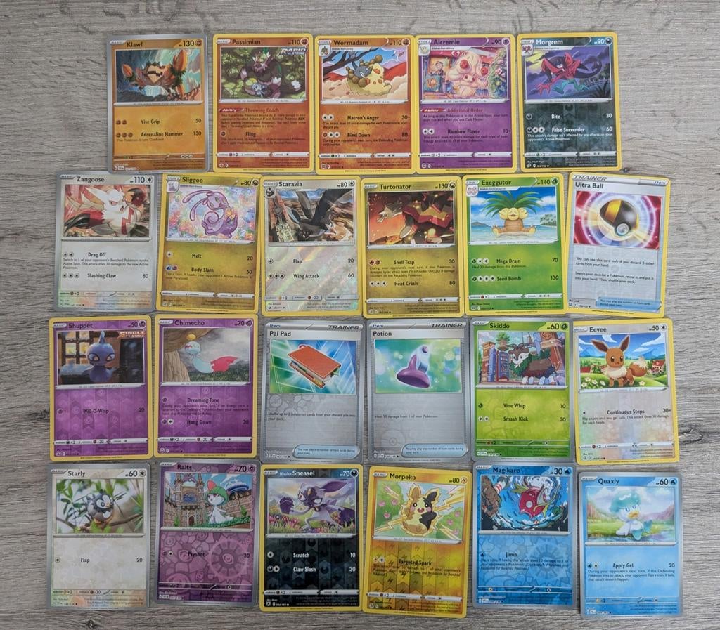 Set reverse holo kaarten (ruilen mogelijk), Hobby en Vrije tijd, Ophalen of Verzenden, Zo goed als nieuw, Meerdere kaarten, Foil