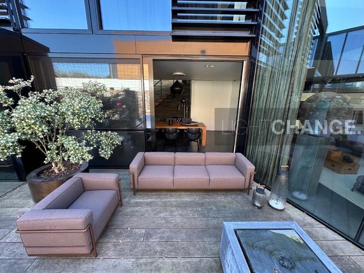 Cassina LC3 High-end set 2x fauteuil + 3zitsbank NIEUW -45%, Tuin en Terras, Tuinsets en Loungesets, Nieuw, Loungeset, Aluminium