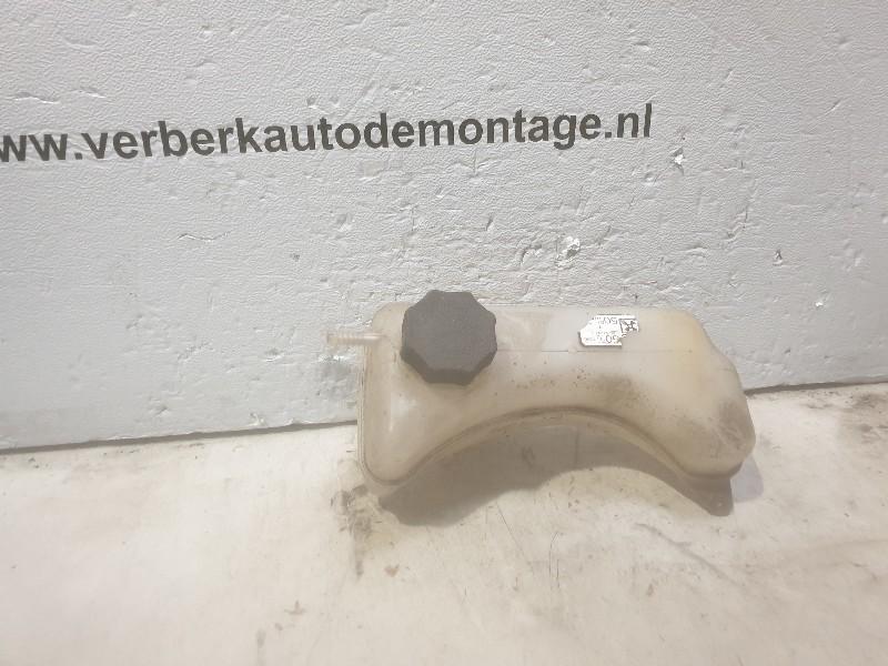 BOCAL LIQUIDE DE REFROIDISSEMENT Sierra I (86bb-8k618-ca), Utilisé, Ford