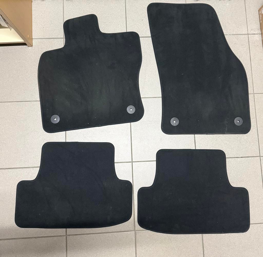 Originele Audi Q2 automatten (set van 4), Autos : Divers, Tapis de voiture, Enlèvement, Neuf