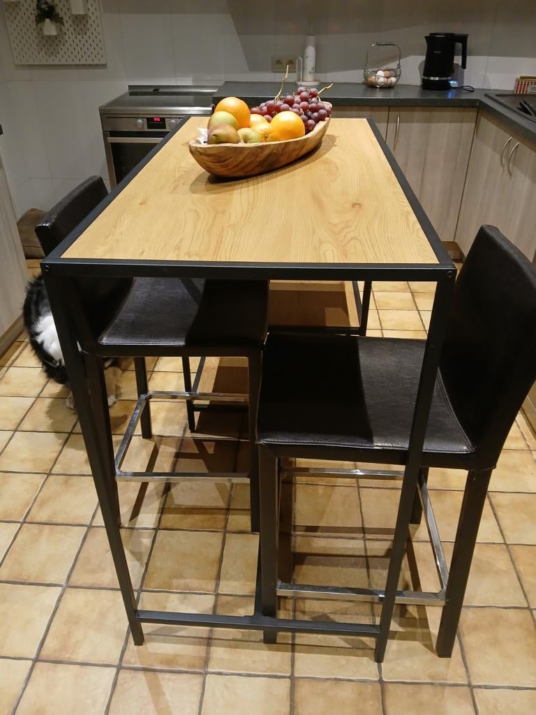 Bartafel met barkrukken, Huis en Inrichting, Tafels | Statafels, Ophalen