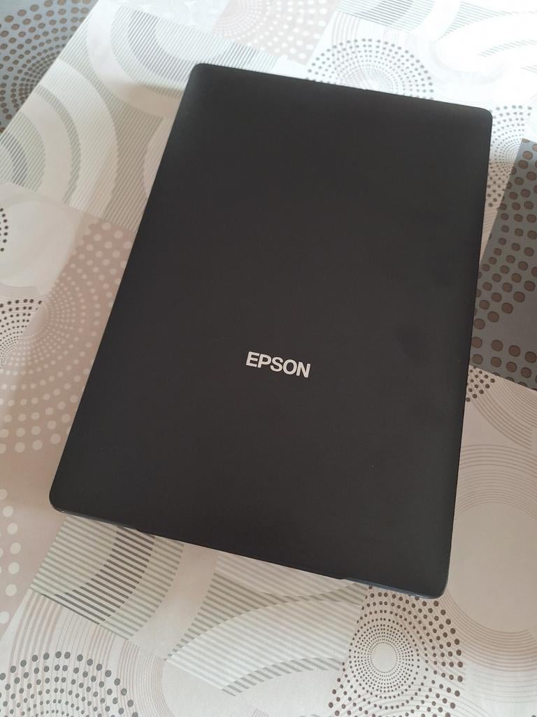 Scanner uit de Epson Perfection V-serie, Computers en Software, Ophalen, Zo goed als nieuw, Windows, Epson