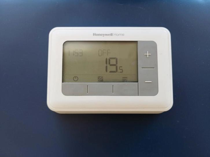 Honeywell Home T4 Thermostaat (Bedraad) – Slechts 3 jaar oud, Doe-het-zelf en Bouw, Thermostaten, Zo goed als nieuw, Ophalen