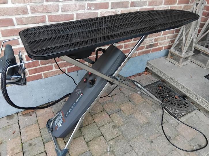 strijksysteem Laurastar Magic Evolution 2, Elektronische apparatuur, Strijkijzers en Strijkplanken, Gebruikt, Ophalen