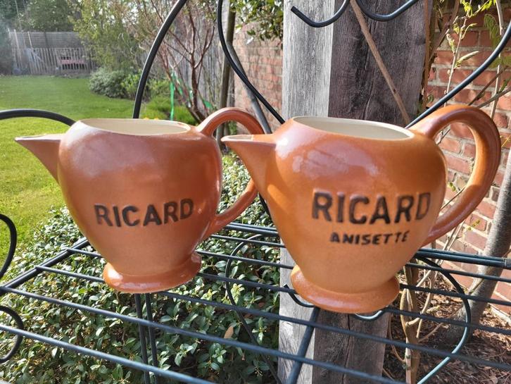 Ensemble de 2 carafes à eau vintage Ricard Anisette, Collections, Marques & Objets publicitaires, Enlèvement ou Envoi