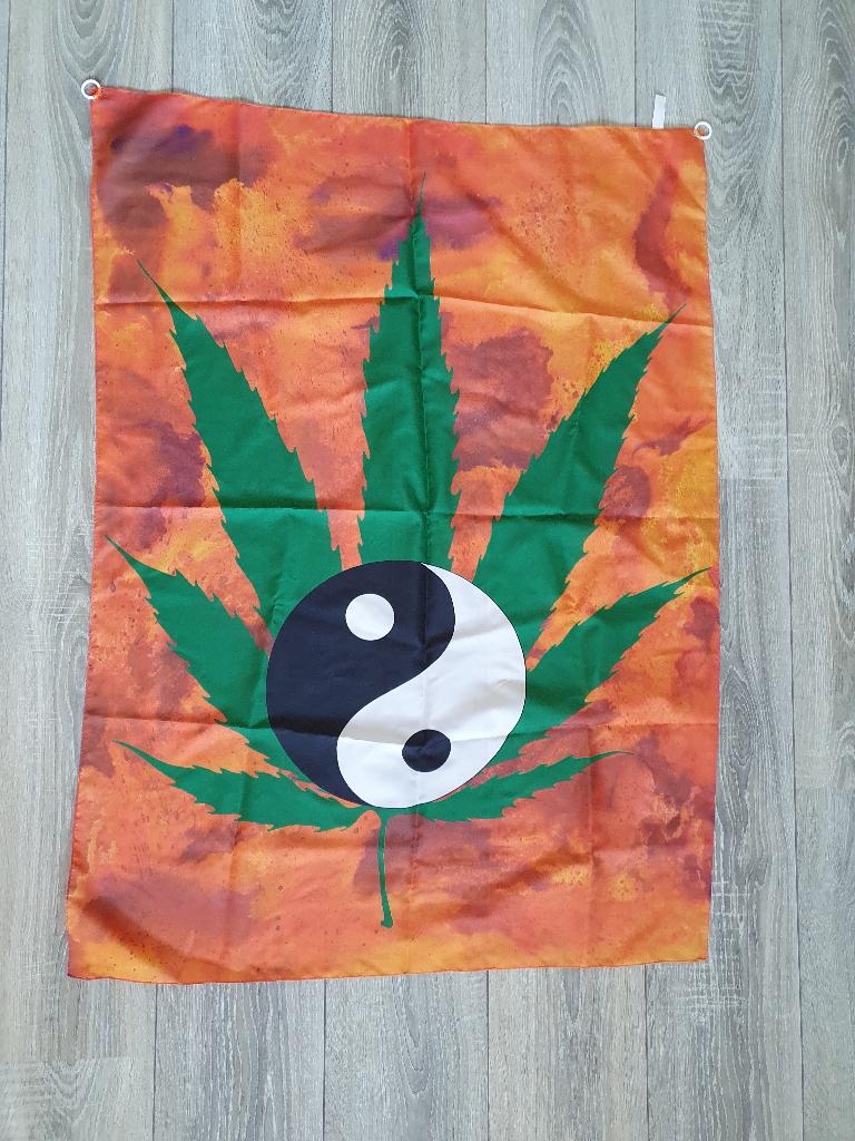 Decoratieve sluier van Yin en yang, Ophalen, Nieuw