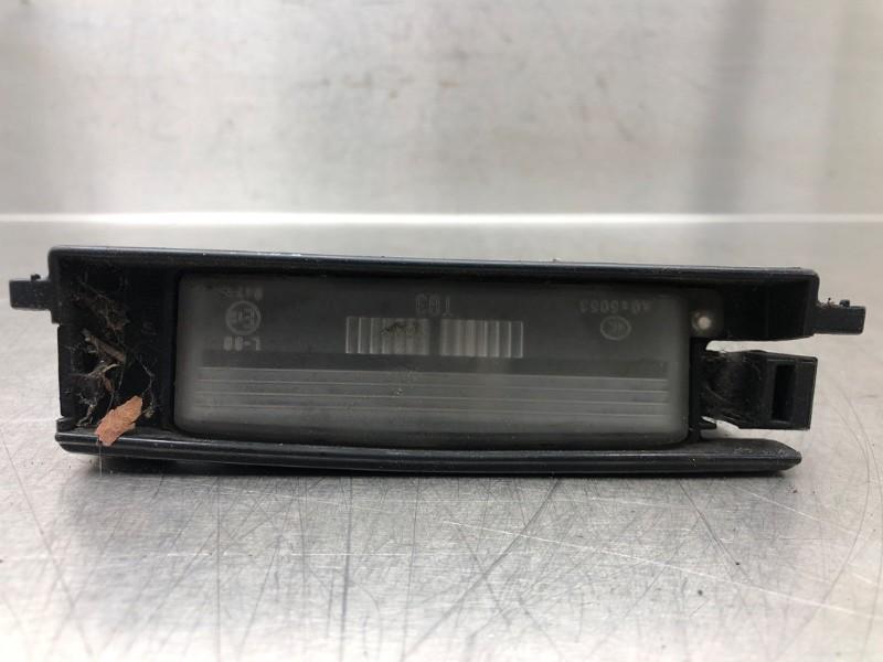 ECLAIRAGE DE PLAQUE Toyota iQ (01-2009/12-2015), Autos : Pièces & Accessoires, Utilisé, Toyota