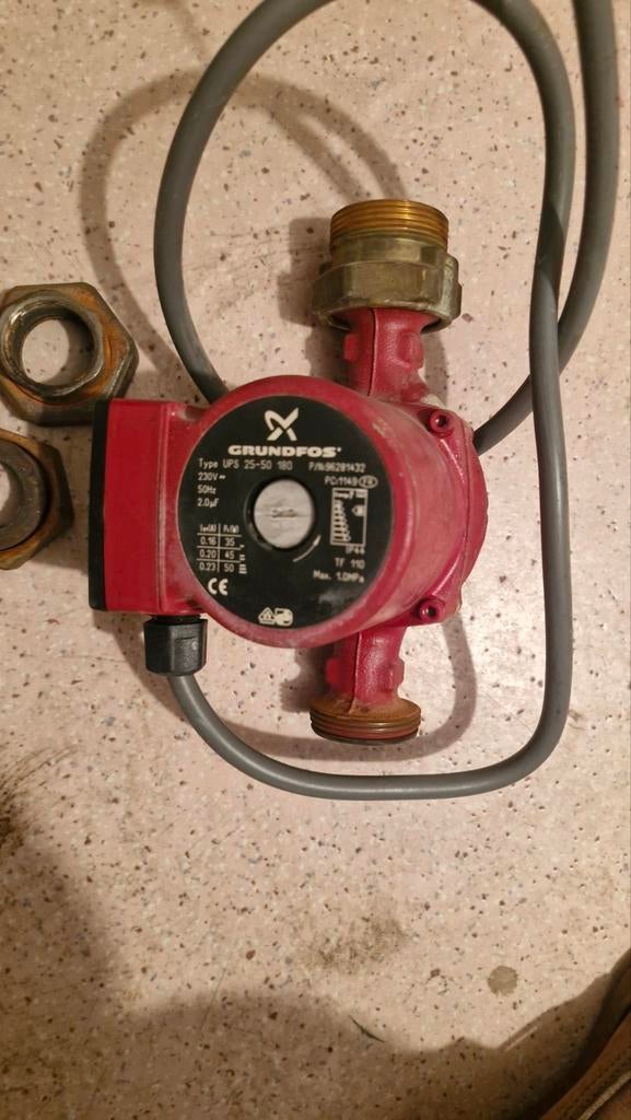 Pompe pour chaudiere en état de fonctionnement, Bricolage & Construction, Enlèvement ou Envoi