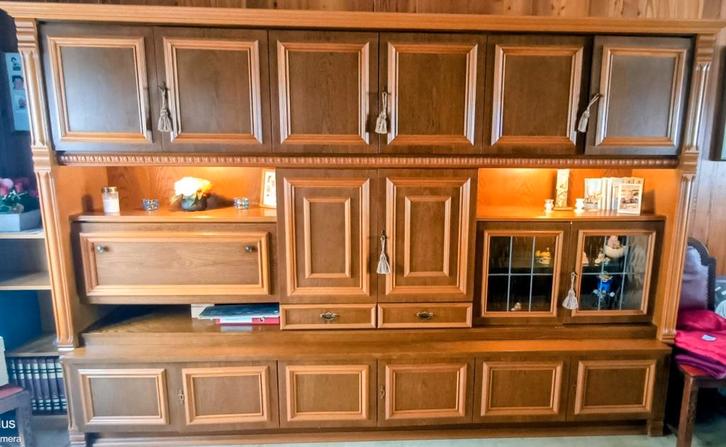 Grande et belle armoire murale avec éclairage, Maison & Meubles, Armoires | Armoires murales, Comme neuf, 200 cm ou plus, 300 cm ou plus