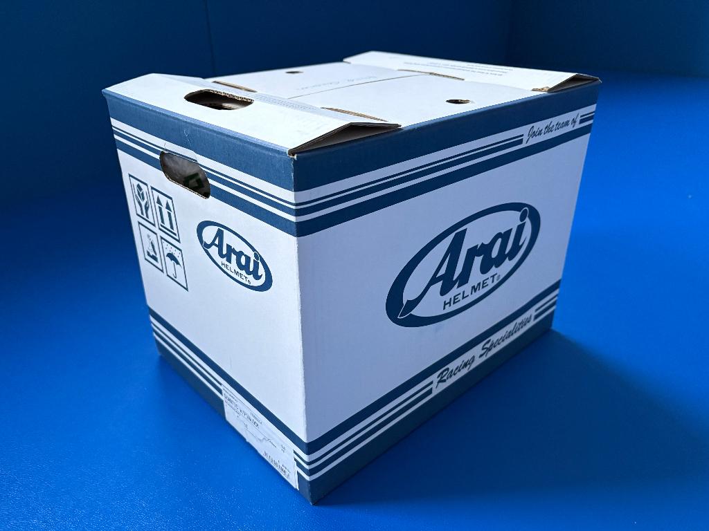 ARAI quantic white M - nieuw in de doos, Motoren, Kleding | Motorhelmen, Nieuw met kaartje, M, Arai, Ophalen of Verzenden