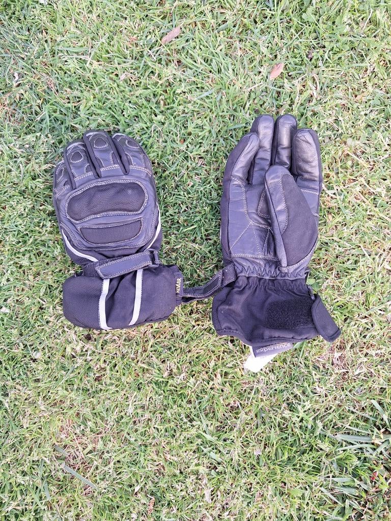 Motorhandschoenen, Ophalen, Handschoenen