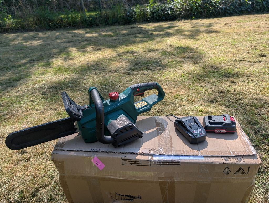 Krachtige Accu Kettingzaag PARKSIDE 20V- Weinig gebruikt, Tronçonneuse, 1200 watts ou plus, 30 à 70 mm, Comme neuf