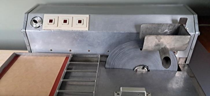 Chocolade machine met draaiwiel, Hobby en Vrije tijd, Elektronica-componenten, Ophalen