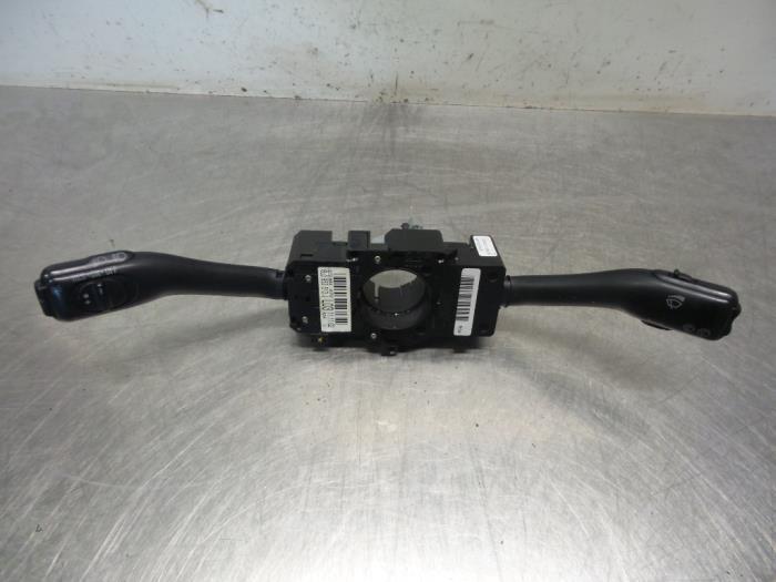 Combischakelaar Stuurkolom van een Skoda Fabia (Fabia 00-), Auto-onderdelen, Dashboard en Schakelaars, Skoda, Gebruikt, 3 maanden garantie