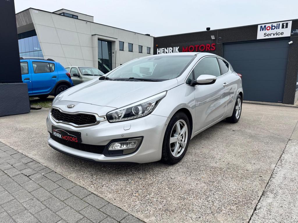 Kia Ceed 1.6i •Navi• •Cruise• •Camera• PROPERE STAAT, Bedrijf, (Pro) Cee d, Te koop, Benzine