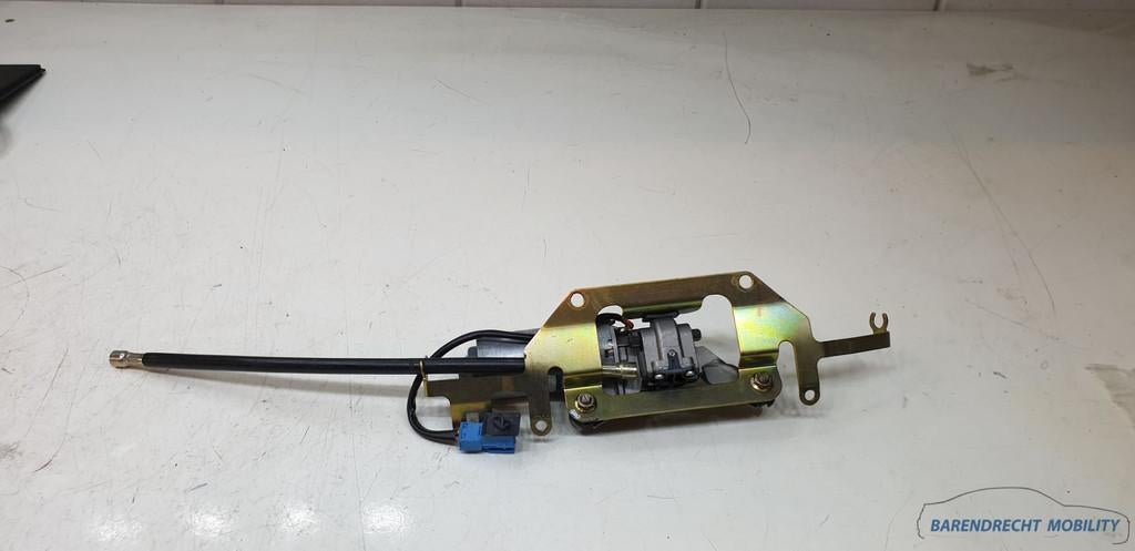 Vergrendelingsmotor cabriodak E46 E36 E64 voorzijde BMW orig, Petuelring 130
80788  Munich, DE, Gebruikt, Info@bmw.de, BMW