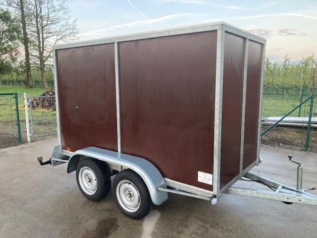 Remorque fermée BW Trailers 750 kg, Autos : Divers, Remorques, Comme neuf, Enlèvement