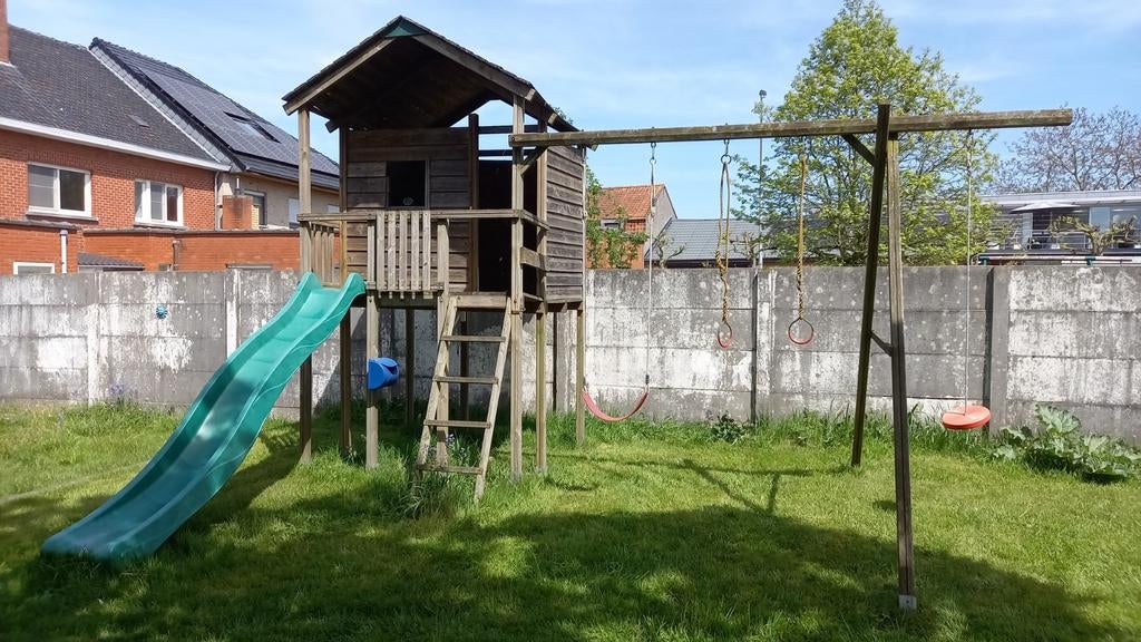 Tour de jeu avec accessoires, Enfants & Bébés, Enlèvement, Toboggan